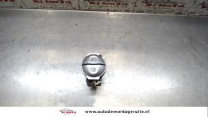 O106314 Gebruikte mistlamp schakelaar Mitsubishi Colt
