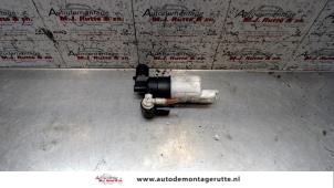 O115496 Gebruikte ruitensproeierpomp voor Renault Megane