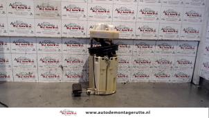 O120752 Gebruikte brandstofpomp elektrisch Nissan Almera