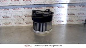 O130196 Gebruikte chaufage ventilatiemotor Peugeot 407