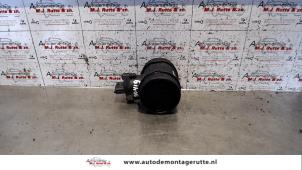 O115968 Gebruikte luchtmassameter Chrysler Voyager