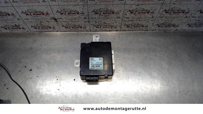 BCM van een Kia Sorento I (JC) 2.5 CRDi 16V 2005