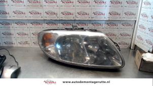 O73782 Gebruikte koplamp rechts Chrysler Voyager