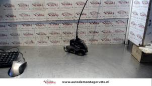 O83437 Gebruikte deurslot mechaniek 4deurs links-achter Renault Scenic