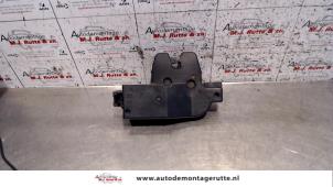 O91822 Gebruikte slotmechaniek achterklep Citroen C2