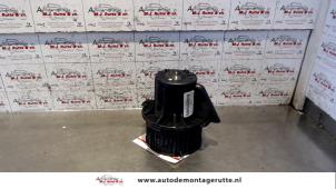 O130157 Gebruikte chaufage ventilatiemotor Citroen C4