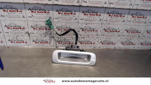 O90611 Gebruikte schakelaar achterklep Suzuki Swift