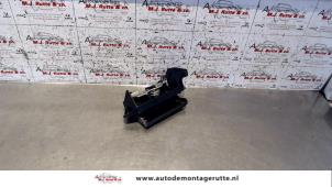 O92240 Gebruikte handgreep achterklep Toyota Corolla Verso