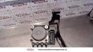 O114825 Gebruikte abs pomp Citroen Nemo