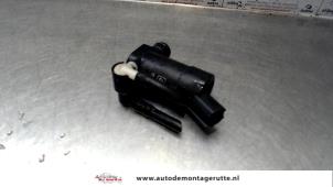 O115614 Gebruikte ruitensproeierpomp voor Volvo V50