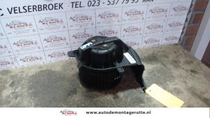 O130255 Gebruikte chaufage ventilatiemotor Renault Scenic