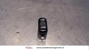 O90346 Gebruikte centrale deurvergrendeling schakelaar Mercedes Sprinter