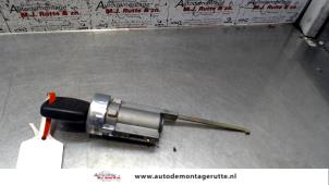 O114247 Gebruikte sleutel+contactslot Ssang Yong Rexton