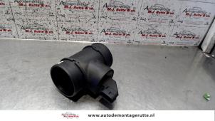 O116247 Gebruikte luchthoeveelheidsmeter Opel Astra