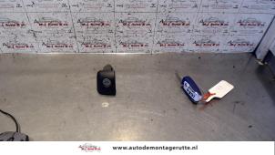 Gebruikte Portierslot Cilinder links Fiat Idea (350AX) 1.4 16V Prijs op aanvraag aangeboden door Autodemontage M.J. Rutte B.V.