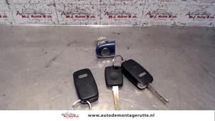 Gebruikte Portierslot Cilinder links Audi A2 (8Z0) 1.4 16V Prijs op aanvraag aangeboden door Autodemontage M.J. Rutte B.V.