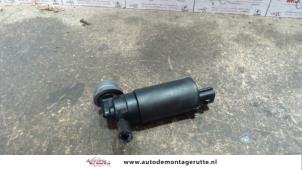 O115713 Gebruikte ruitensproeierpomp voor Toyota Avensis