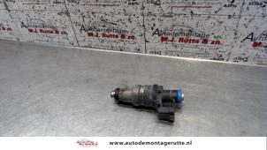 Gebruikte Injector (benzine injectie) Fiat Croma (194) 2.2 MPI 16V Prijs op aanvraag aangeboden door Autodemontage M.J. Rutte B.V.