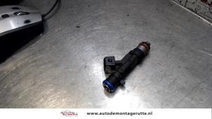 O121441 Gebruikte injector (benzine injectie) Dacia Sandero