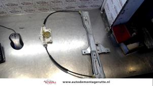 O77728 Gebruikte ruitmechaniek 2deurs links-voor Citroen C4