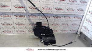 O83468 Gebruikte portierslot mechaniek 4deurs links-achter Volvo V50