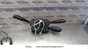 O102907 Gebruikte licht + raw schakelaar Peugeot 206