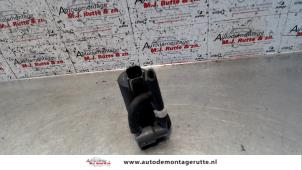 O133407 Gebruikte ruitensproeierpomp voor Volvo V50