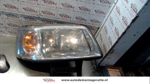 O73614 Gebruikte rechter koplamp Volkswagen Transporter