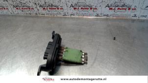 O130788 Gebruikte kachel weerstand Volkswagen Transporter