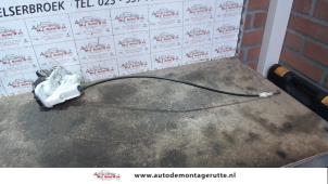 O82493 Gebruikte slotmechaniek portier 2deurs links Peugeot Boxer