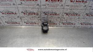 O106160 Gebruikte spiegel schakelaar Toyota Yaris