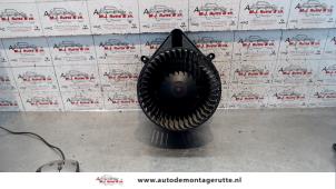 O129519 Gebruikte kachel ventilatiemotor Audi A4