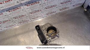 O122947 Gebruikte gasklephuis Nissan Almera