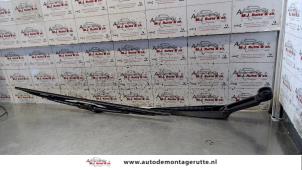 O119279 Gebruikte ruitenwisserarm voor Daewoo Lacetti