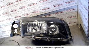 O74433 Gebruikte rechter koplamp Volvo S80