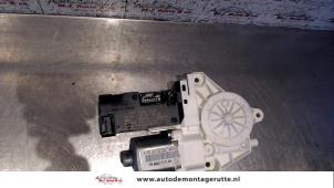 O90235 Gebruikte portierruitmotor Peugeot 407