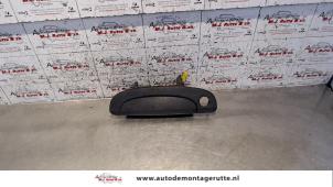 O80209 Gebruikte portiergreep 4deurs links-voor Hyundai Getz