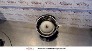 O129856 Gebruikte kachel ventilatiemotor Fiat Bravo