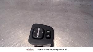 O106026 Gebruikte schakelaar spiegel Peugeot 108
