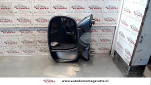 O84496 Gebruikte buitenspiegel links Opel Vivaro