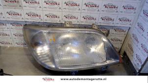 O73373 Gebruikte rechter koplamp Mercedes Sprinter