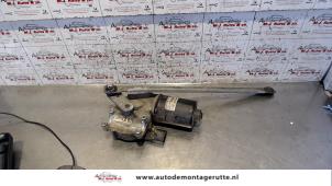 Gebruikte Ruitenwissermotor voor Mercedes Vito (639.6) 2.2 109 CDI 16V Prijs op aanvraag aangeboden door Autodemontage M.J. Rutte B.V.