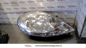 O73902 Gebruikte koplamp rechts Nissan Primastar