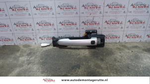 O80513 Gebruikte portiergreep 4deurs links-voor Toyota Prius