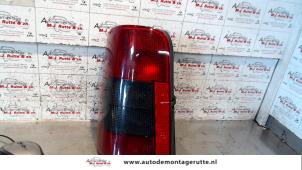 O93579 Gebruikte achterlicht links Citroen Berlingo