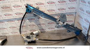 O77808 Gebruikte ruitmechaniek 2deurs links-voor Renault Twingo