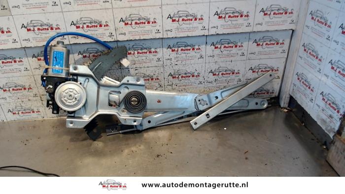 Gebruikte Ruitmechaniek 4Deurs rechts-voor Hyundai Matrix O79221