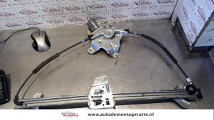O77520 Gebruikte ruitmechaniek 2deurs links-voor Ford Connect