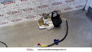 O83977 Gebruikte slotmechaniek portier 4deurs rechts-achter MG ZS