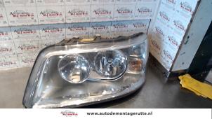 O72148 Gebruikte linker koplamp Volkswagen Transporter